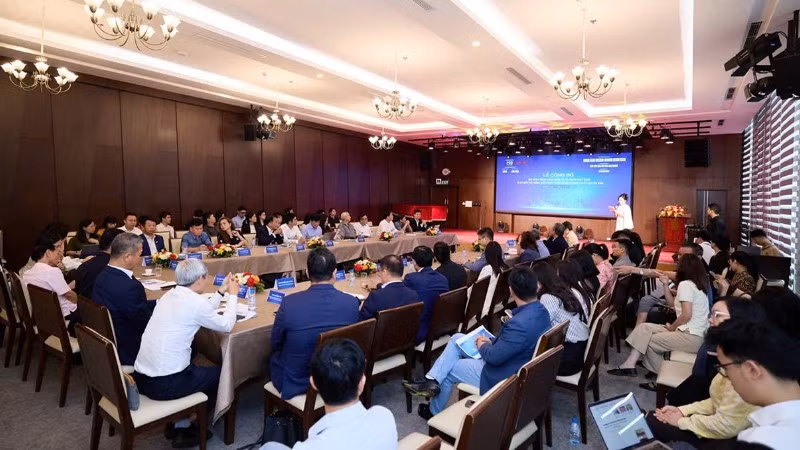 Quang cảnh Lễ công bố “Mô hình Toàn cảnh kinh tế tư nhân Việt Nam”.