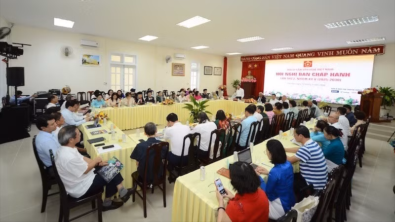 Toàn cảnh hội nghị.