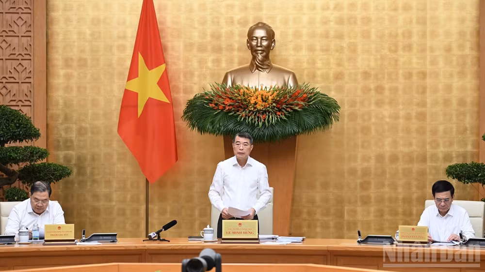 Thủ tướng Lê Minh Hưng phát biểu tại phiên họp. (Ảnh: TRẦN HẢI)