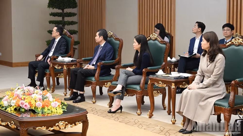 Đại diện lãnh đạo một số bộ, ngành Việt Nam tham dự buổi tiếp. (Ảnh: TRẦN HẢI)