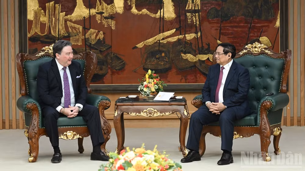 Thủ tướng Chính phủ Phạm Minh Chính tiếp Đại sứ Hoa Kỳ tại Việt Nam Marc E.Knapper. (Ảnh TRẦN HẢI)