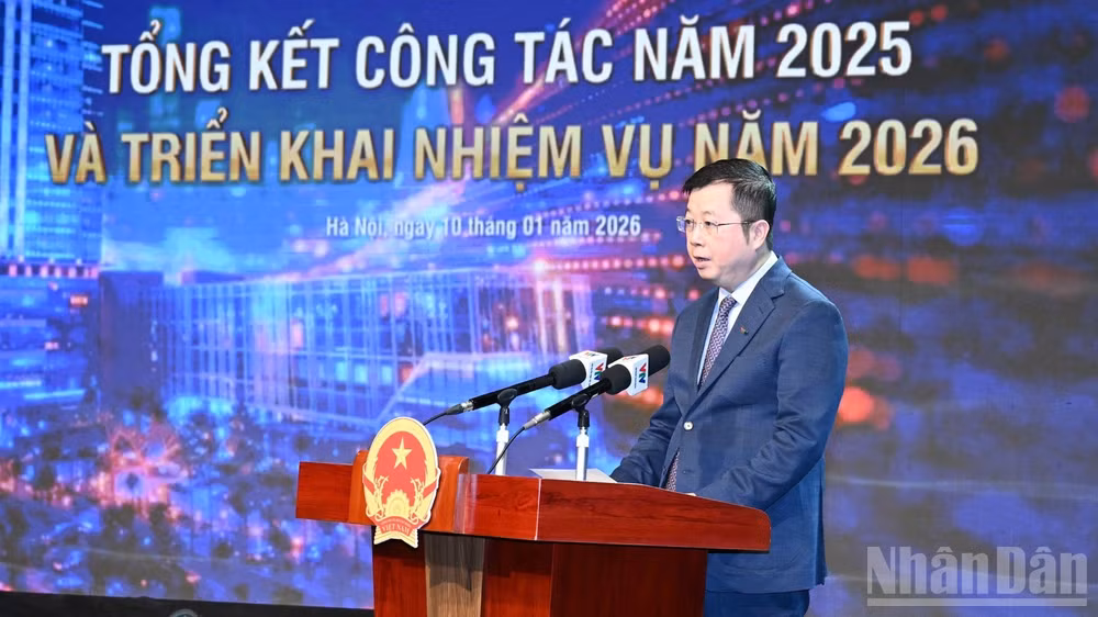 Tổng Giám đốc Đài Truyền hình Việt Nam Nguyễn Thanh Lâm phát biểu ý kiến tại hội nghị. (Ảnh TRẦN HẢI)