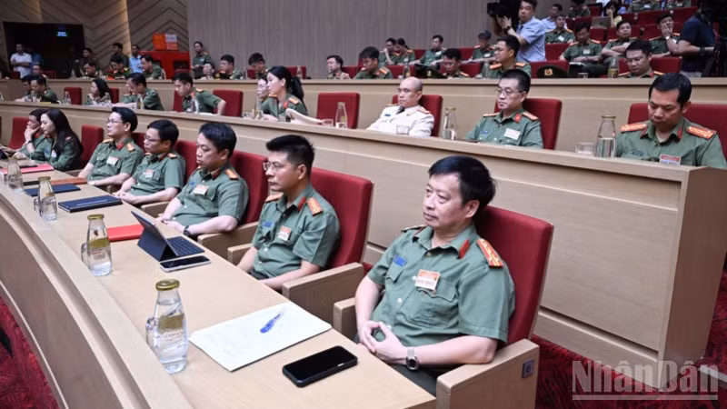 Các đại biểu tham dự Hội nghị. (Ảnh: TRẦN HẢI)