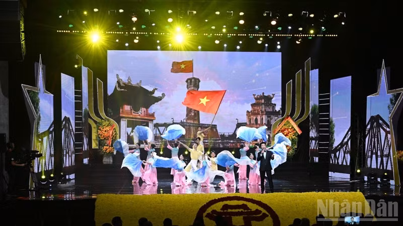 Một tiết mục văn nghệ đặc sắc được biểu diễn chào mừng Đại hội. (Ảnh: TRẦN HẢI)
