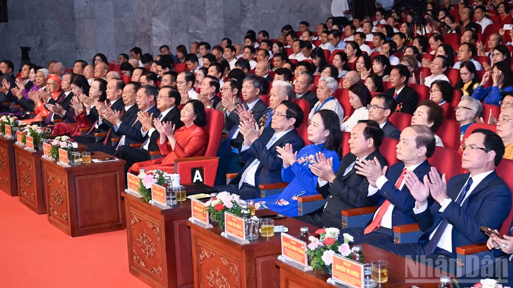 Thủ tướng Phạm Minh Chính, các đồng chí lãnh đạo, đại biểu tham dự Đại hội. (Ảnh: TRẦN HẢI)