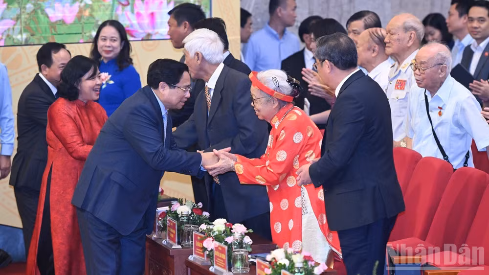 Thủ tướng Chính phủ Phạm Minh Chính tới dự Đại hội Thi đua yêu nước thành phố Hà Nội giai đoạn 2025-2030. (Ảnh: TRẦN HẢI)
