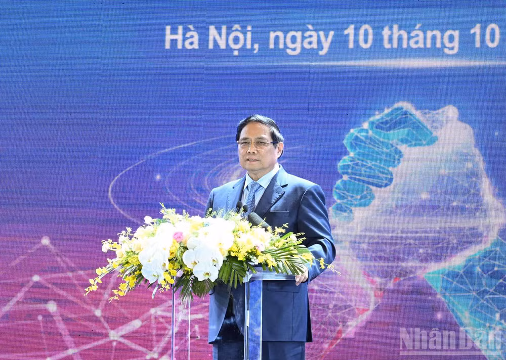 Thủ tướng Chính phủ Phạm Minh Chính phát biểu ý kiến tại "Toàn cảnh kinh tế tư nhân Việt Nam 2025". (Ảnh: TRẦN HẢI)
