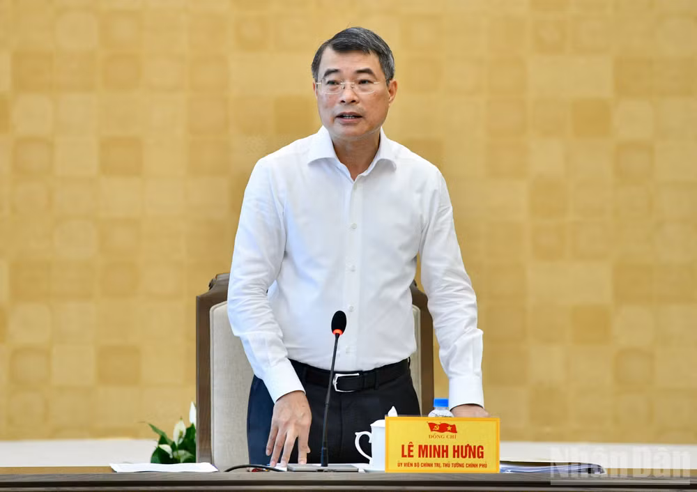 Thủ tướng Chính phủ Lê Minh Hưng phát biểu ý kiến chỉ đạo tại cuộc làm việc. (Ảnh: Thanh Giang)