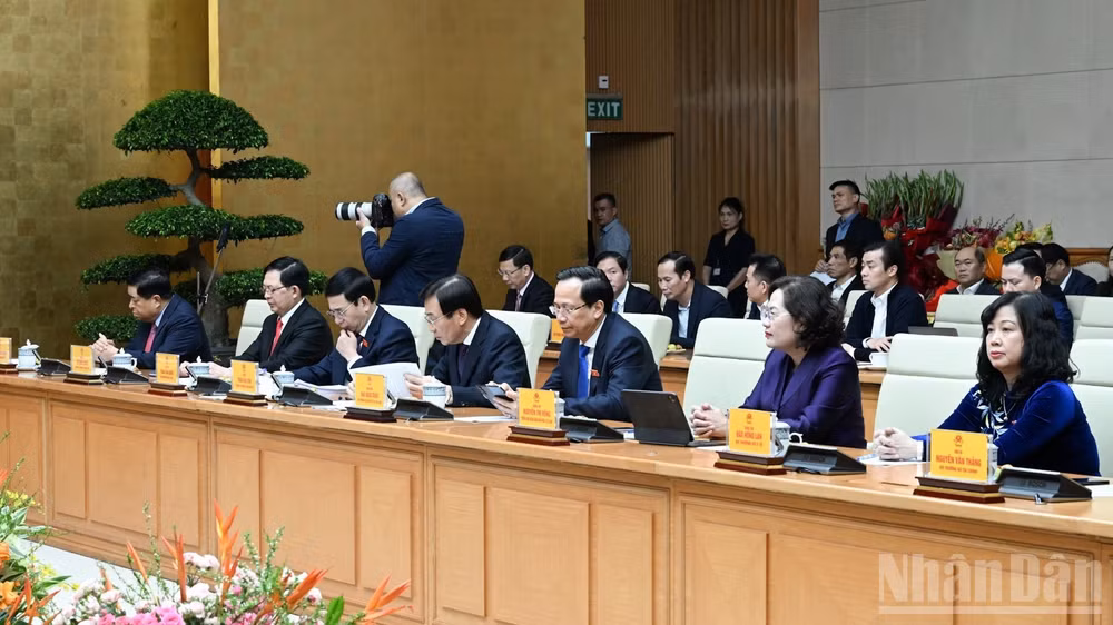Các thành viên Chính phủ tham dự buổi lễ. (Ảnh: Trần Hải)