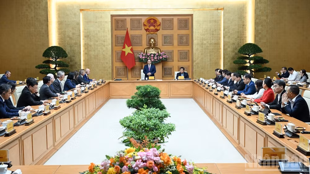 Quang cảnh cuộc làm việc. (Ảnh: TRẦN HẢI)