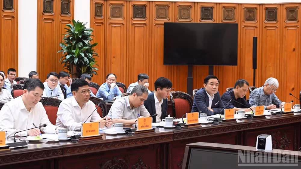 Các đại biểu tham dự cuộc làm việc. (Ảnh: Trần Hải)