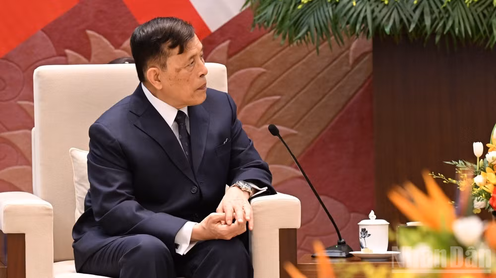 Nhà vua Vương quốc Thái Lan Maha Vajiralongkorn Phra Vajiraklaochaoyuhua phát biểu ý kiến tại buổi hội kiến. (Ảnh: TRẦN HẢI)