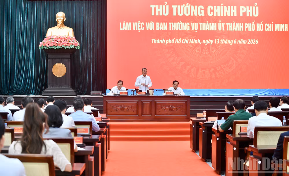 Quang cảnh cuộc làm việc. (Ảnh: THANH GIANG)