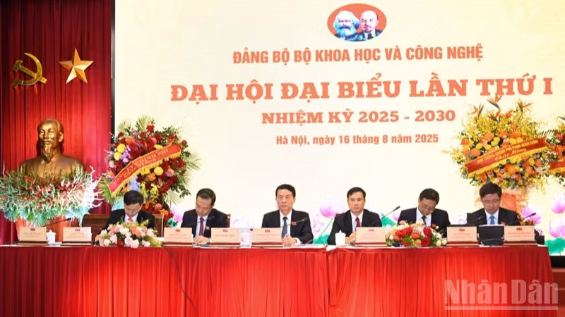 ndo_br_b6-1607.jpg