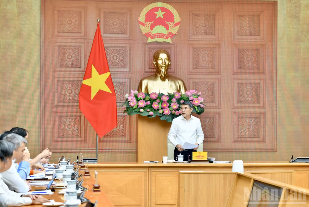 Thủ tướng Chính phủ Lê Minh Hưng chủ trì cuộc làm việc với Bộ Tư pháp. (Ảnh: THANH GIANG)