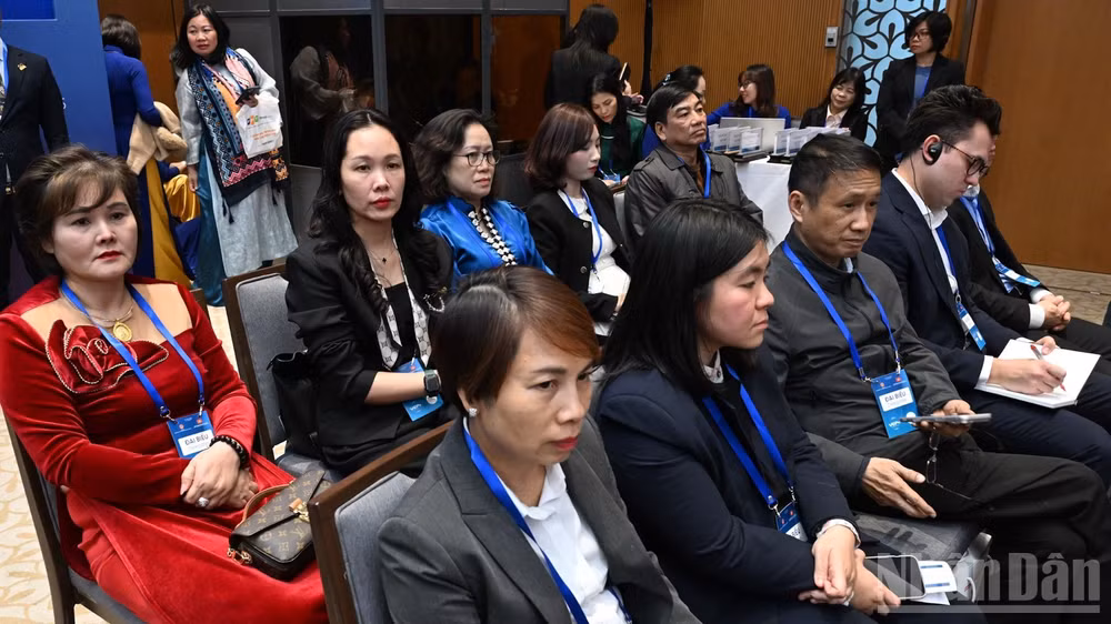 Các đại biểu tham dự Diễn đàn. (Ảnh: Trần Hải)