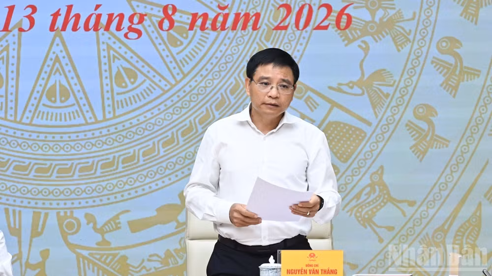 Phó Thủ tướng Nguyễn Văn Thắng phát biểu ý kiến tại cuộc làm việc. (Ảnh: TRẦN HẢI)