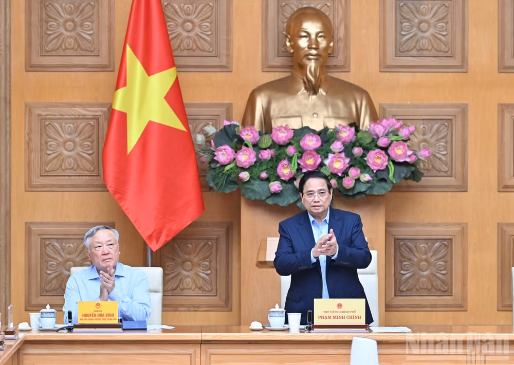 Thủ tướng Chính phủ Phạm Minh Chính chủ trì hội nghị. (Ảnh: Trần Hải). 