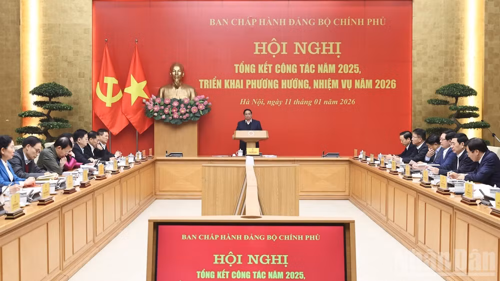 Bí thư Đảng ủy Chính phủ, Thủ tướng Chính phủ Phạm Minh Chính chủ trì Hội nghị tổng kết công tác năm 2025, triển khai phương hướng, nhiệm vụ năm 2026 của Ban Chấp hành Đảng bộ Chính phủ. (Ảnh: TRẦN HẢI)