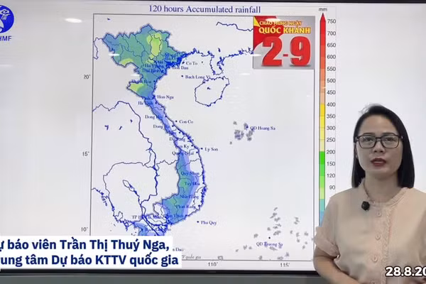 Dự báo viên Trần Thị Thúy Nga, Phòng Dự báo thời tiết, Trung tâm Dự báo khí tượng thủy văn quốc gia thông tin về tình hình thời tiết dịp 2/9.