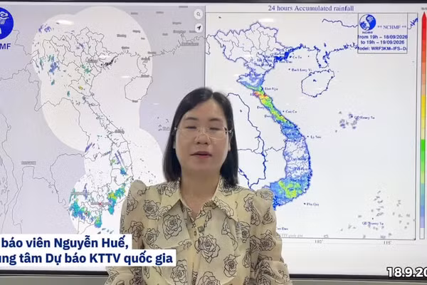 Dự báo viên Nguyễn Thị Huế, Phòng Dự báo thời tiết, Trung tâm Dự báo khí tượng thủy văn quốc gia thông tin về diễn biến mưa trên cả nước.