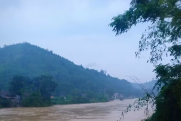 Hình ảnh lũ tại trạm thủy văn Vân Mịch. (Ảnh: Trung tâm Dự báo Khí tượng thủy văn quốc gia cung cấp)