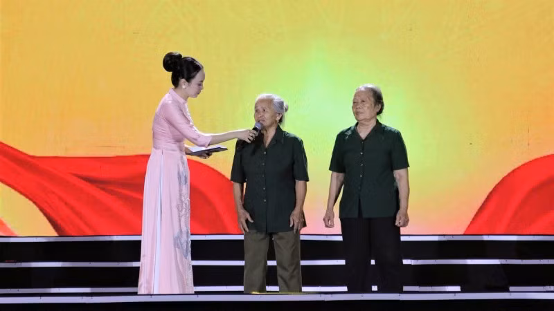 giao-luu-2050.jpg
