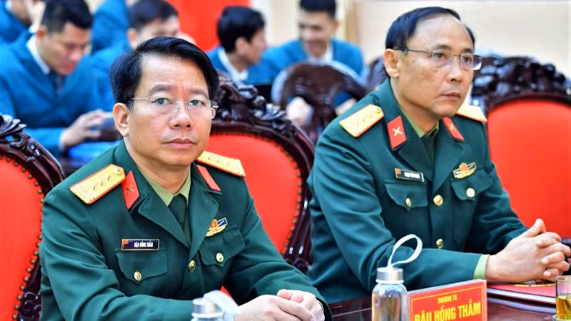 Các đại biểu tham gia buổi khai mạc. (Ảnh: TRỌNG KIÊN)