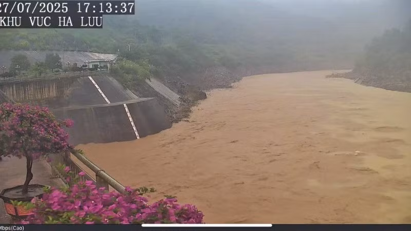 524344855-10227550597733959-2287806854264475490-n-2110.jpg