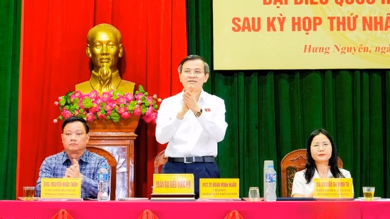 Hội nghị tiếp xúc cử tri xã Hưng Nguyên.