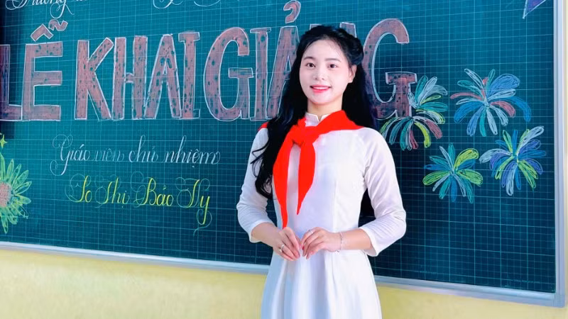 Ứng cử viên đại biểu Quốc hội Khóa XVI Lo Thị Bảo Vy (sinh ngày 24/3/2002, dân tộc Ơ Đu, xã Nga My, tỉnh Nghệ An).