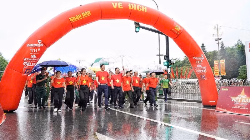z6911755613762-eb2844432a9a3bc3d262549e9a7d3dd0-1214-3550.jpg