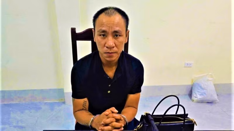 Đối tượng Nguyễn Văn Dũng bị bắt giữ. (Ảnh: Công an Nghệ An cung cấp)