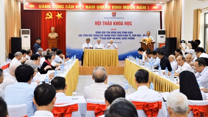 Quang cảnh hội thảo.