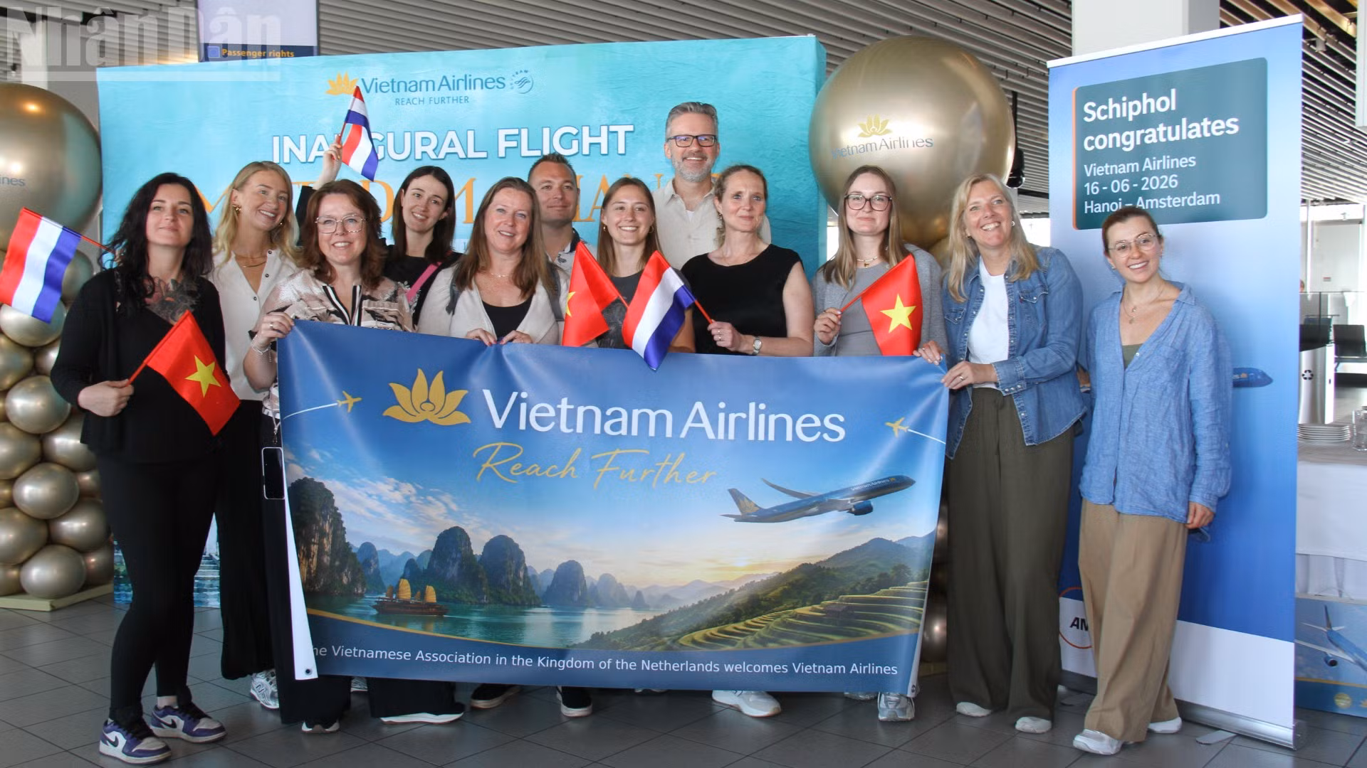 Vietnam Airlines khai trương đường bay thẳng Amsterdam-Hà Nội.