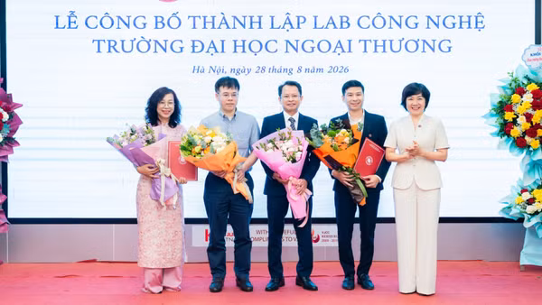 Các thành viên của Lab Công nghệ Trường đại học Ngoại thương. (Ảnh: FTU)