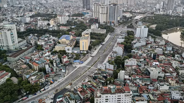 Dự án đầu tư xây dựng đường Vành đai 1, đoạn Hoàng Cầu-Voi Phục có tổng mức đầu tư 7.210 tỷ đồng từ nguồn ngân sách thành phố, điểm đầu tại nút giao Cát Linh-La Thành-Yên Lãng (Hoàng Cầu), điểm cuối tại nút giao Voi Phục. (Ảnh: Quốc Khánh/TTXVN)