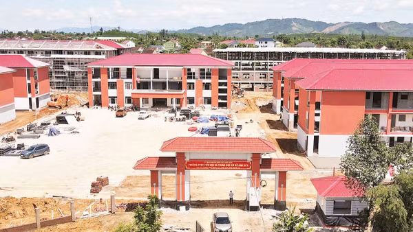 Trường phổ thông nội trú liên cấp tiểu học và trung học cơ sở xã Anh Sơn (tỉnh Nghệ An) sắp hoàn thành, sẵn sàng tổ chức lễ khai giảng năm học 2026-2027.