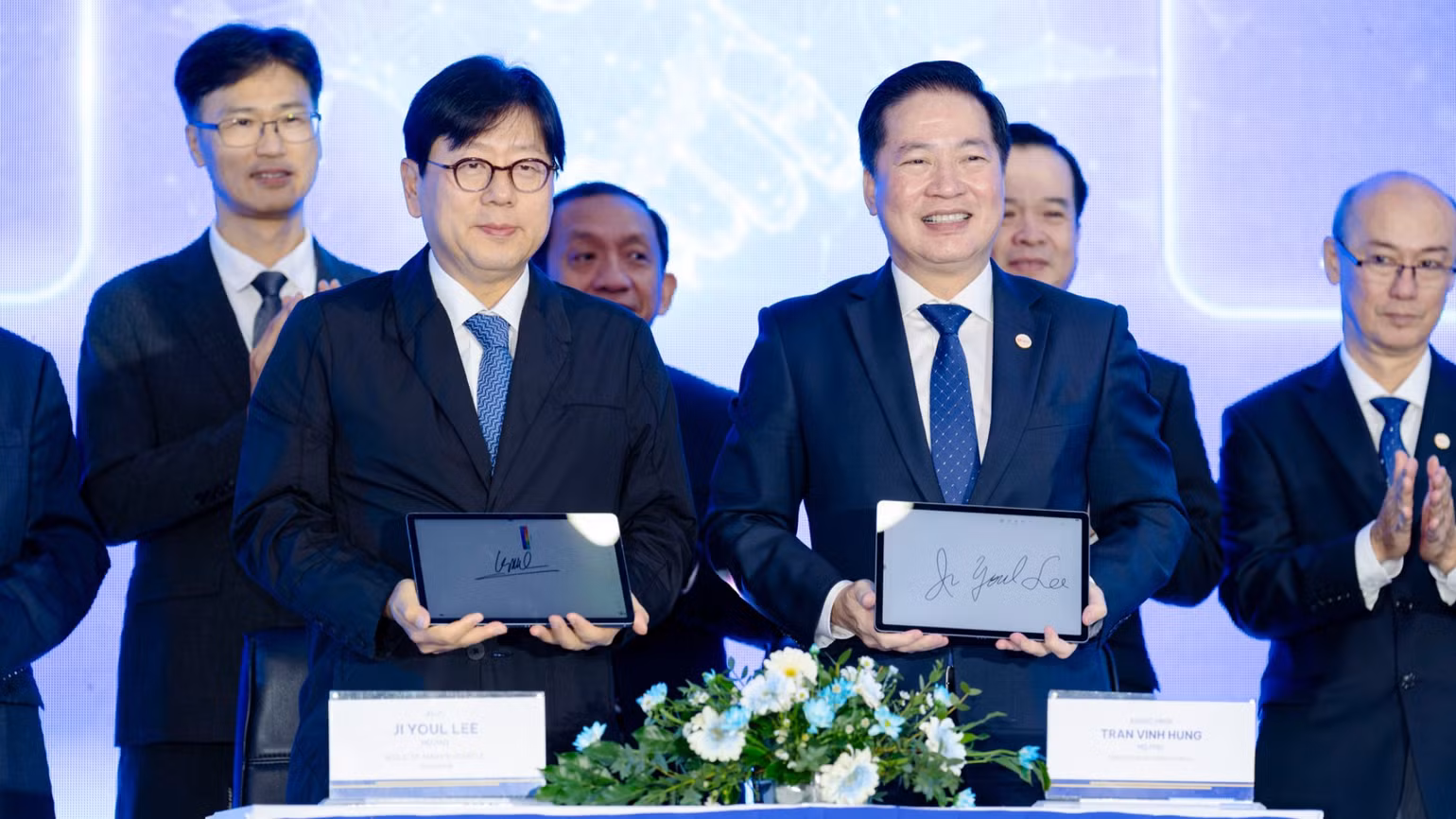 dai-bien-benh-vien-binh-dan-va-benh-vien-st-mary-seoul-ky-bien-ban-ghi-nho-hop-tac-trong-dao-tao-phat-trien-phau-thuat-robot-2-6194.jpg