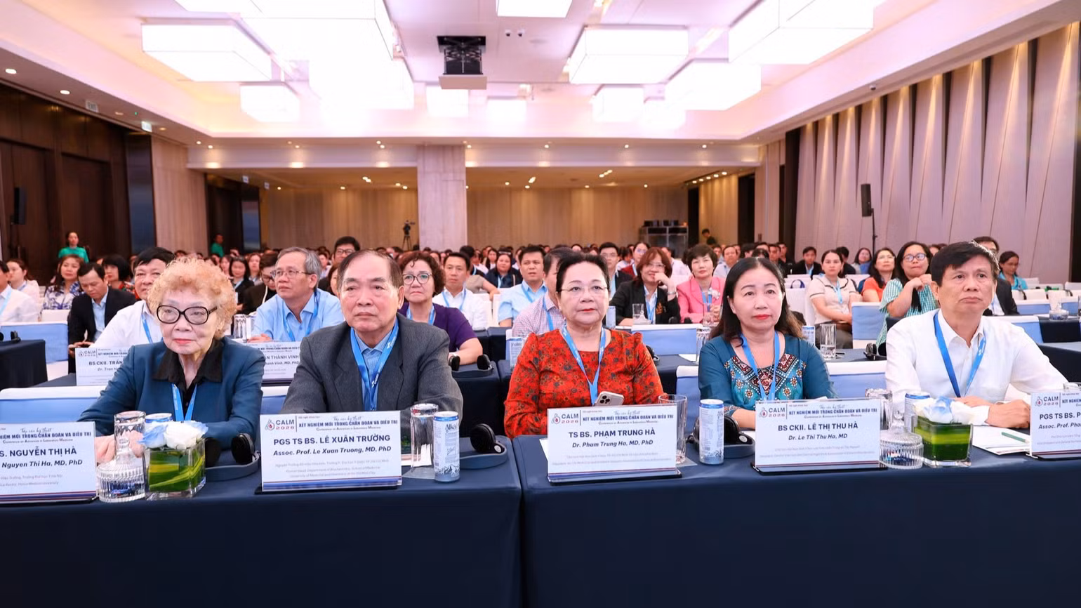 6-cac-chuyen-gia-dai-bieu-tham-du-hoi-nghi-khoa-hoc-tiep-can-ky-thuat-xet-nghiem-moi-trong-chan-doan-va-dieu-tri-calm-2026-3272.jpg
