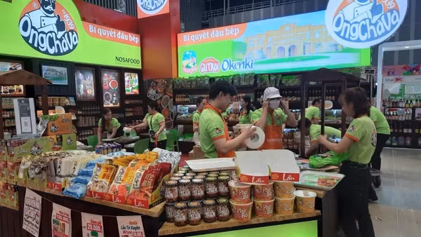 Doanh nghiệp Thành phố Hồ Chí Minh giới thiệu sản phẩm tại hội chợ lương thực, thực phẩm Thành phố Hồ Chí Minh (Ảnh: CTV)