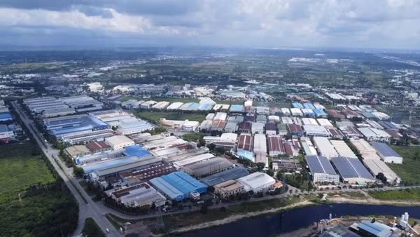 Nhiều doanh nghiệp tại Thành phố Hồ Chí Minh lắp đặt hệ thống điện mặt trời bổ sung nguồn điện cho sản xuất. (Ảnh: CTV)