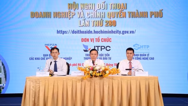 Các đại biểu chủ trì hội nghị. (Ảnh: ITPC)