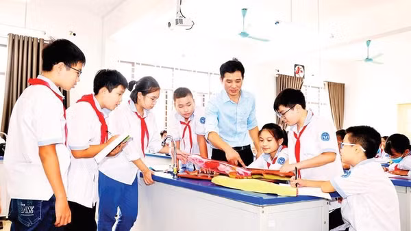 Tiết thực hành của Trường trung học cơ sở Vĩnh Tường, xã Vĩnh Tường.
