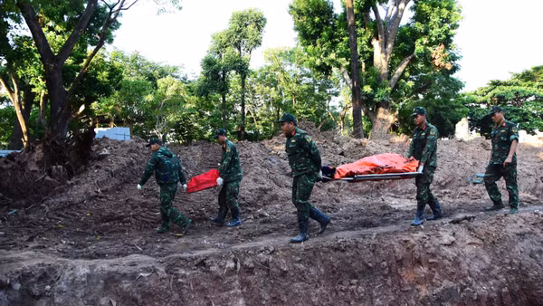 Lực lượng làm nhiệm vụ tại khu B, Công viên Lê Thị Riêng. (Ảnh: Bộ Tư lệnh Thành phố Hồ Chí Minh) 