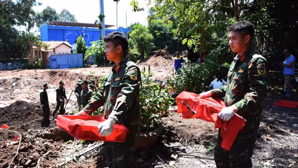 Công tác tìm kiếm, quy tập hài cốt liệt sĩ được duy trì liên tục tại Công viên Lê Thị Riêng. (Ảnh: CTV)