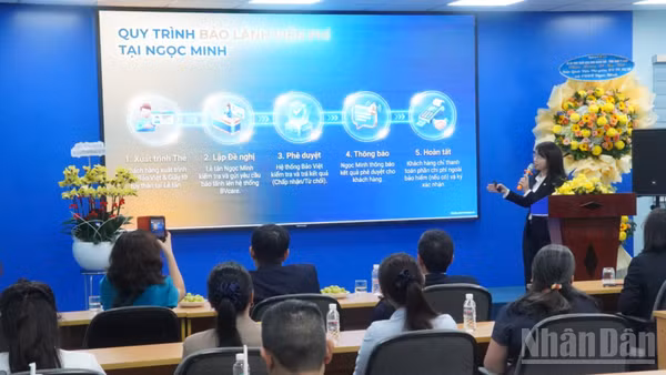 Quy trình thực hiện bảo lãnh viện phí. (Ảnh: KHANG ANH)