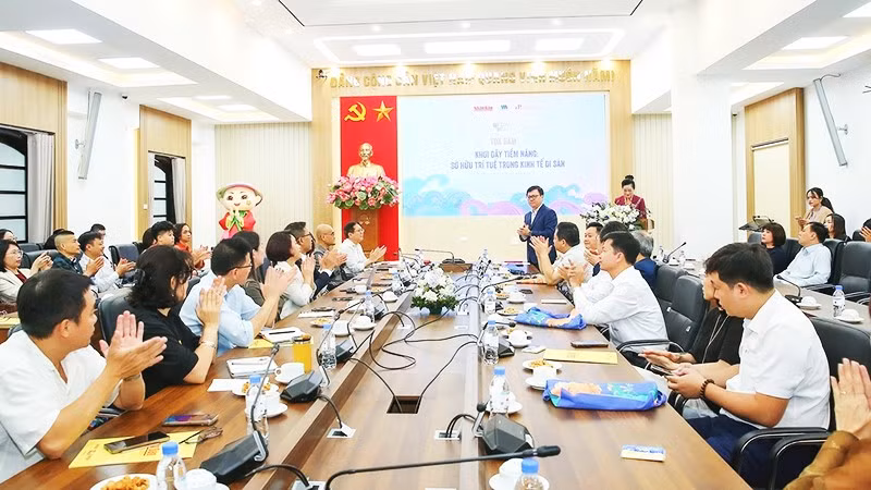 Quang cảnh tọa đàm. Ảnh: SƠN HẢI
