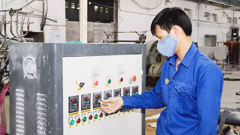 Các doanh nghiệp nhỏ và vừa mong muốn có cơ chế để tiếp cận được máy móc, công nghệ. Ảnh: NAM ANH