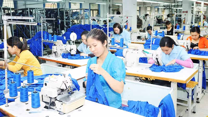 Hiệp hội Dệt may Việt Nam vẫn duy trì được mức xuất siêu 9,2 tỷ USD. Ảnh: NAM NGUYỄN